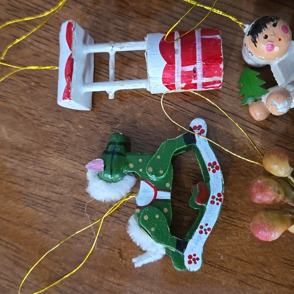 Mini Vintage Ornaments - Picture 5 of 7